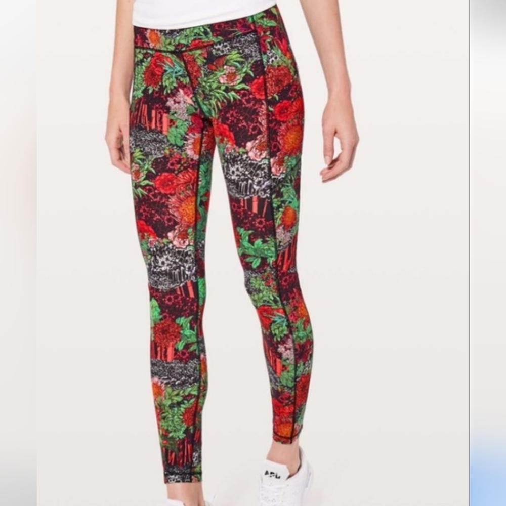 Lululemon Athletica,Size 28"Waist.Floral Patterned Leggings
